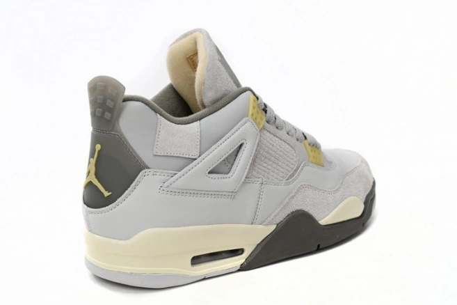 Cheap Husky Craft SE DV3742-021 Jordan Retro 4 Photon Dust 0820